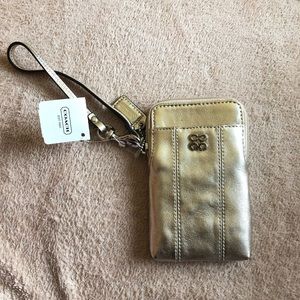 NWT Coach Wristlet Card Holder
